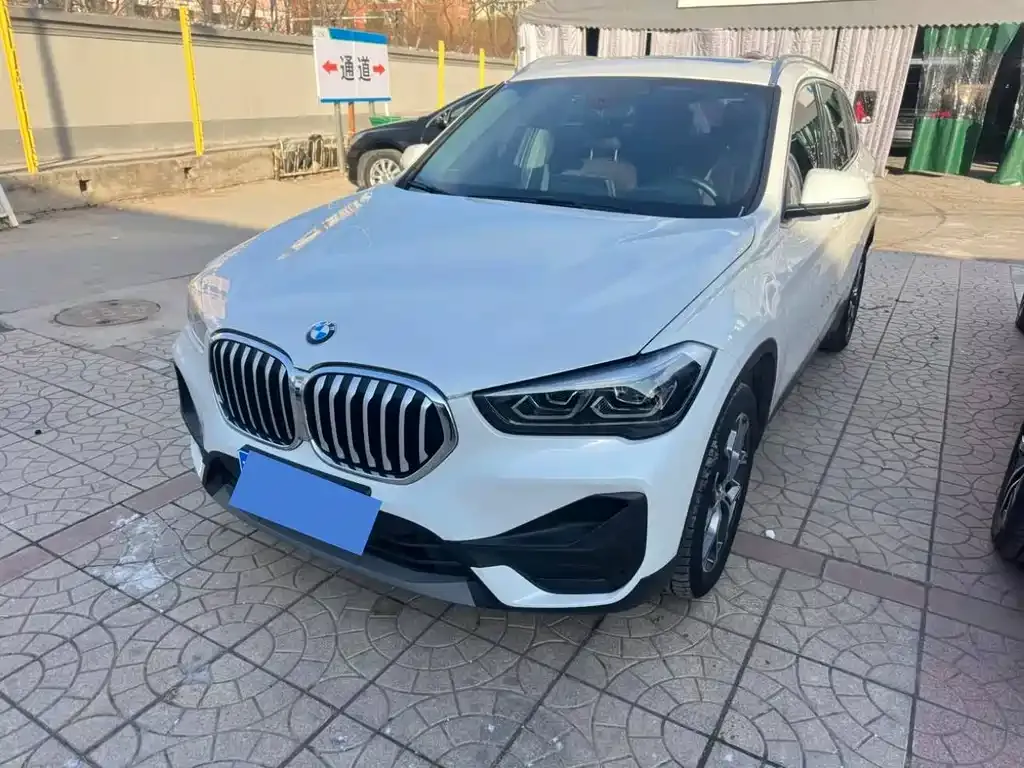 BMW X1 2022 из CN, фото 1