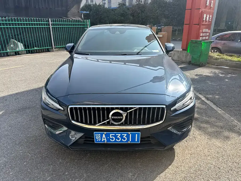 Volvo S60 2021 из CN, фото 1