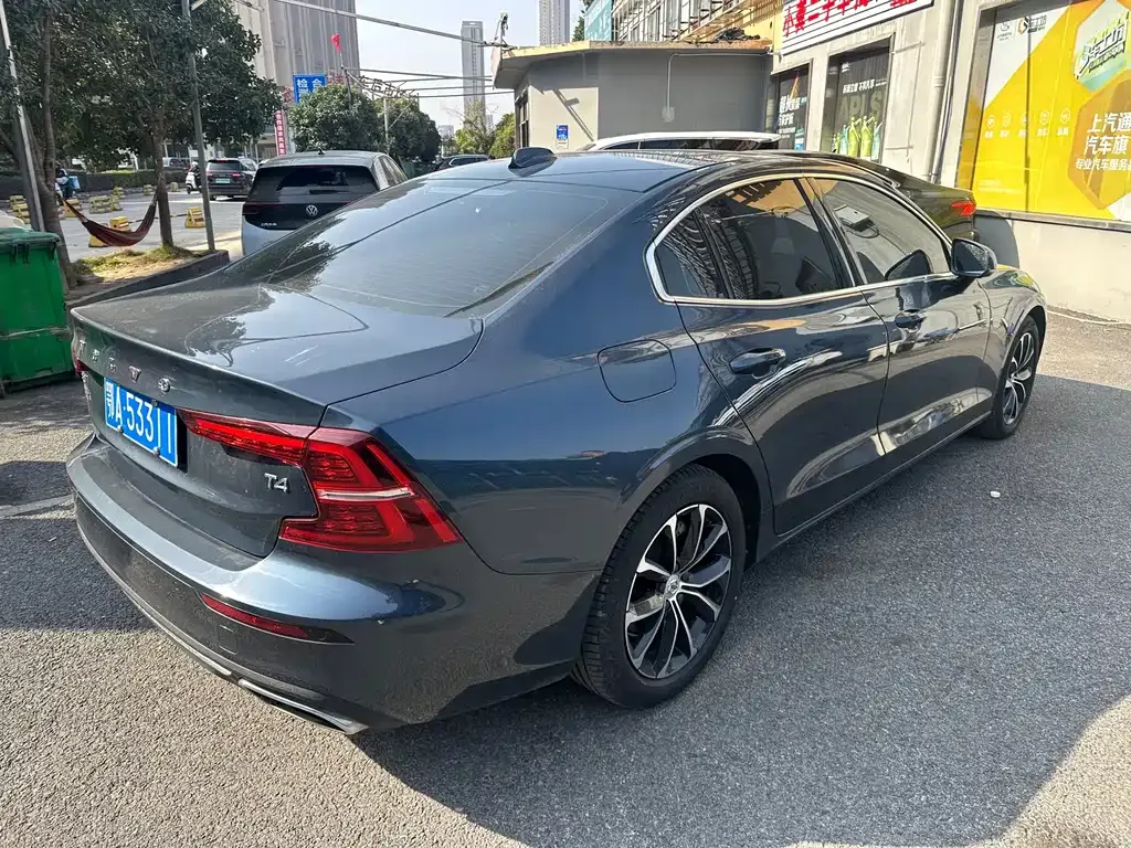 Volvo S60 2021 из CN, фото 5