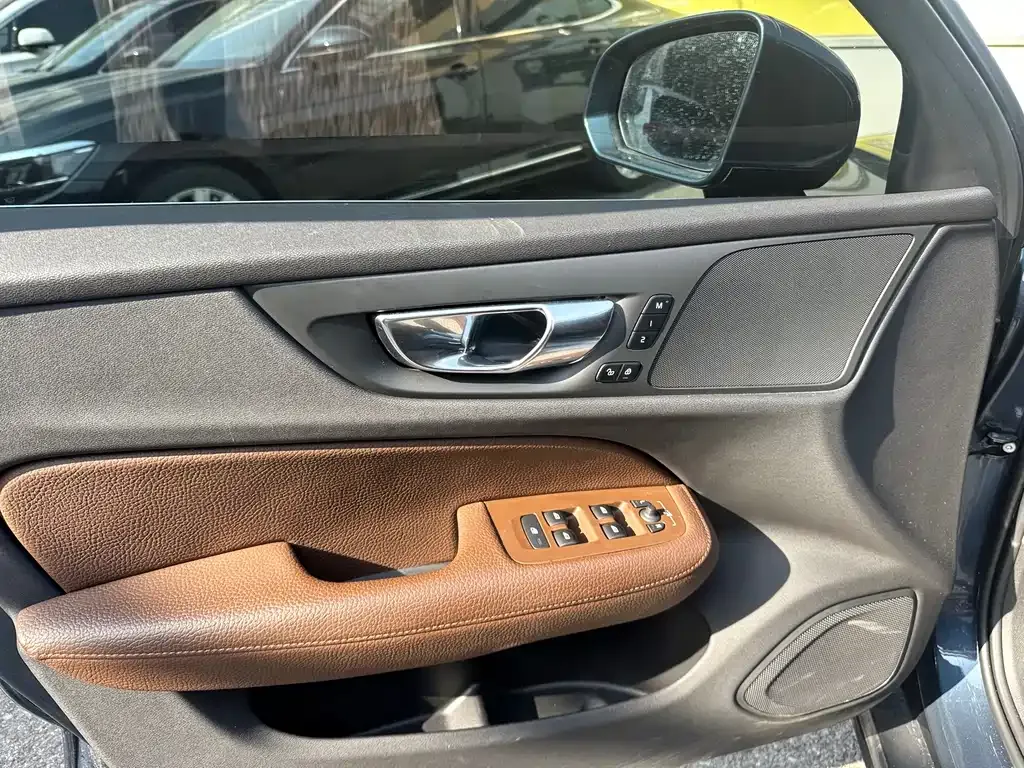 Volvo S60 2021 из CN, фото 9