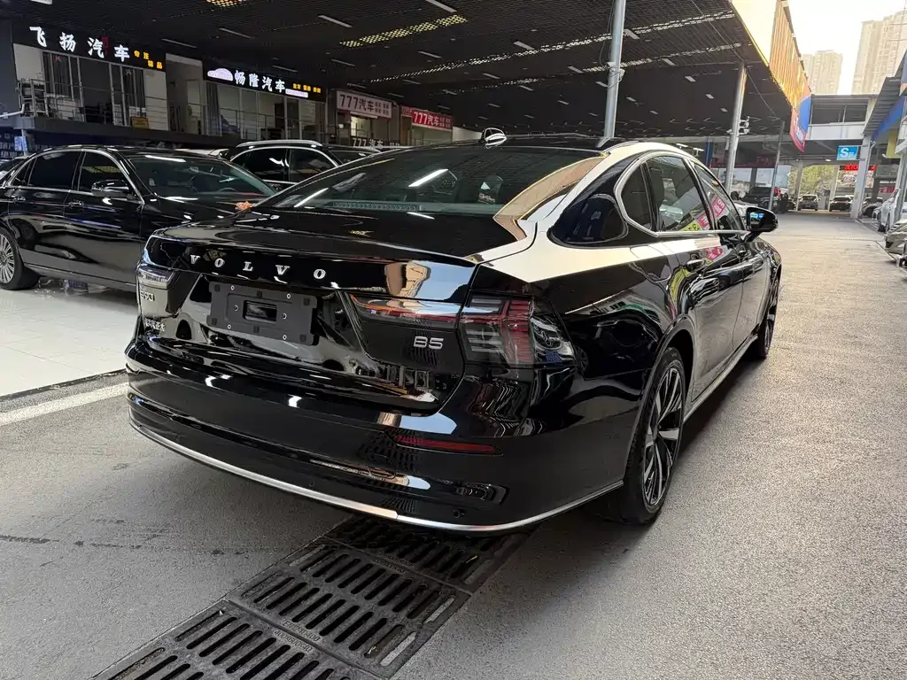 Volvo S90 — фото 4