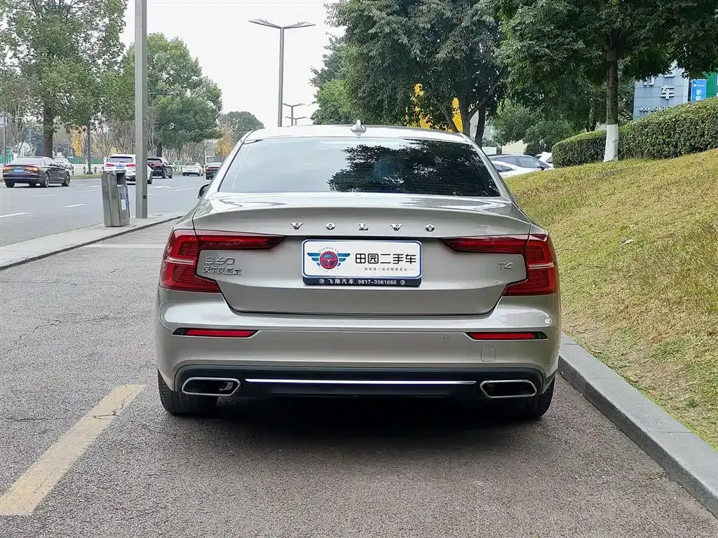 Volvo S60 2021 из CN, фото 5