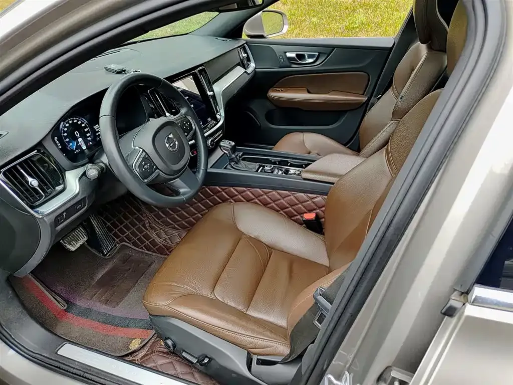 Volvo S60 2021 из CN, фото 7