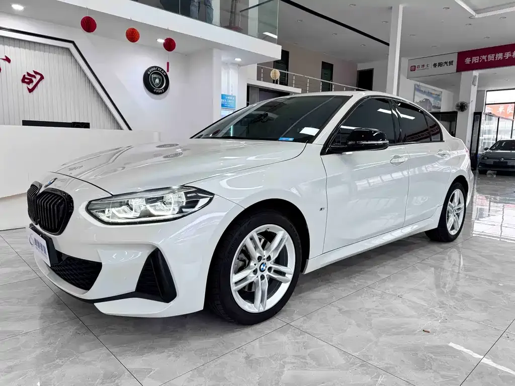 BMW 1 Series — фото 1