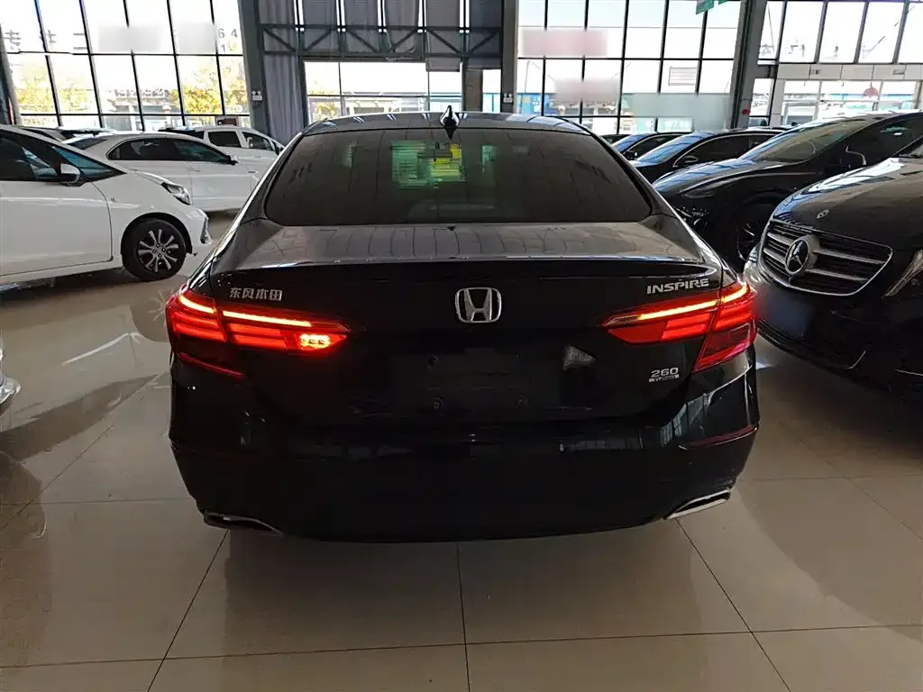 Honda Inspire — фото 6