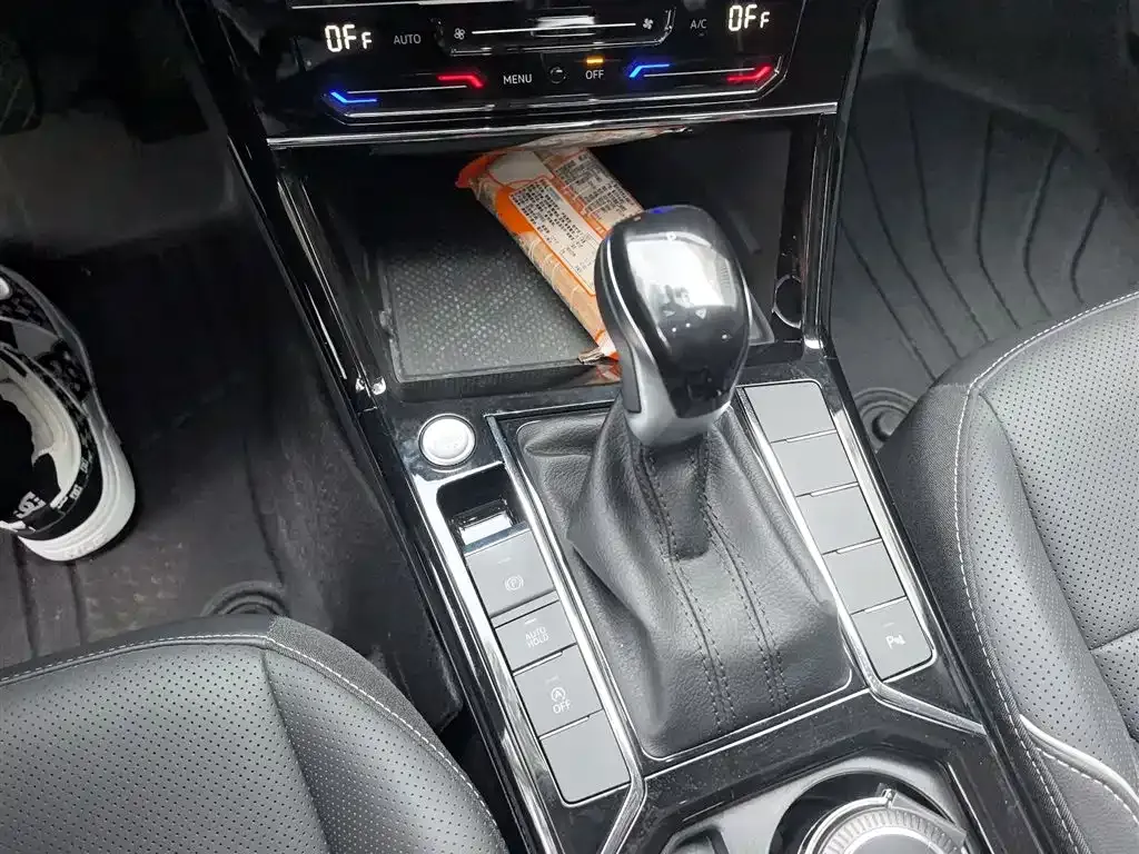Volkswagen Passat — фото 10