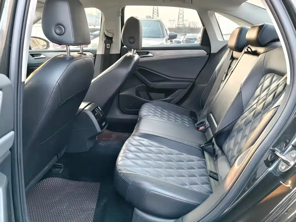 Volkswagen Sagitar 2023 из CN, фото 3