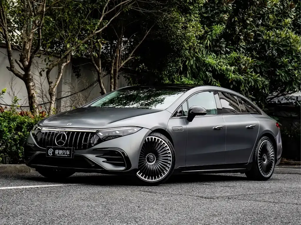 Mercedes-Benz EQS AMG — фото 1