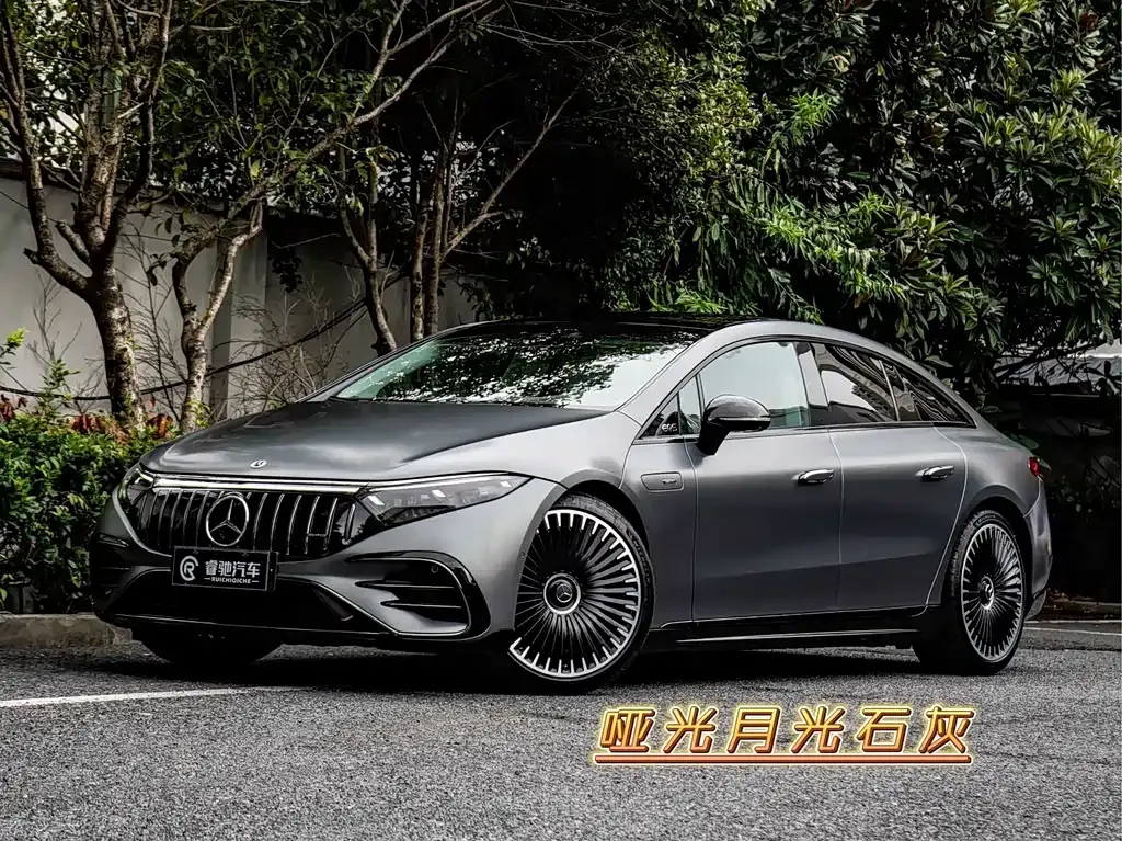 Mercedes-Benz EQS AMG — фото 10