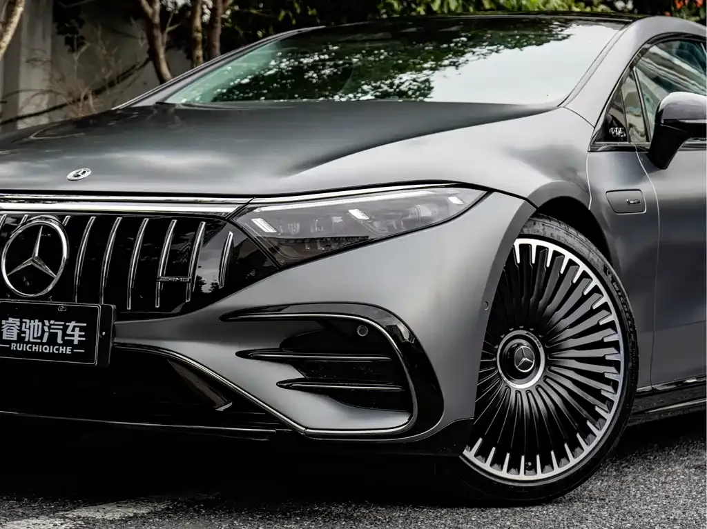 Mercedes-Benz EQS AMG — фото 7