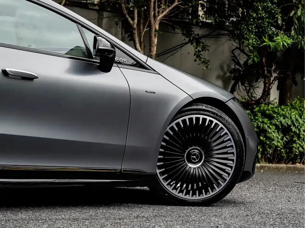 Mercedes-Benz EQS AMG — фото 2