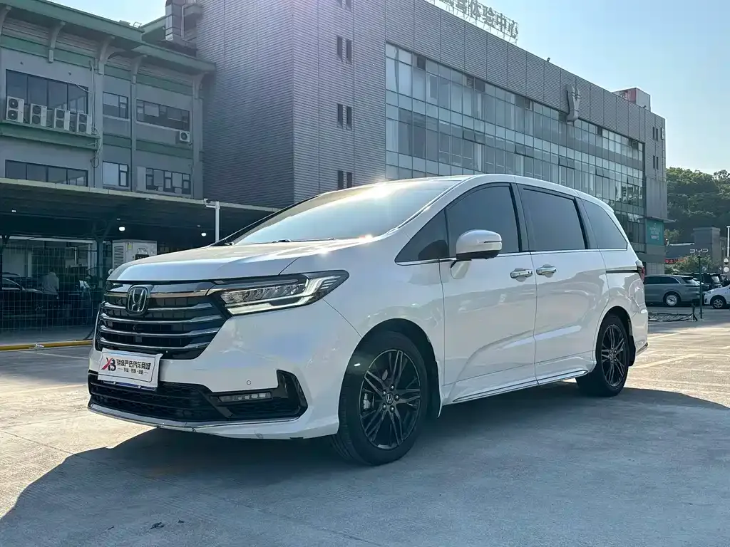 Honda Odyssey — фото 2