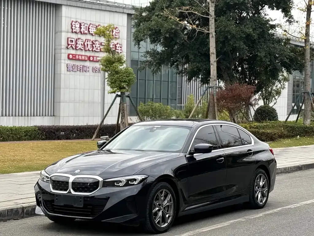 BMW i3 — фото 1
