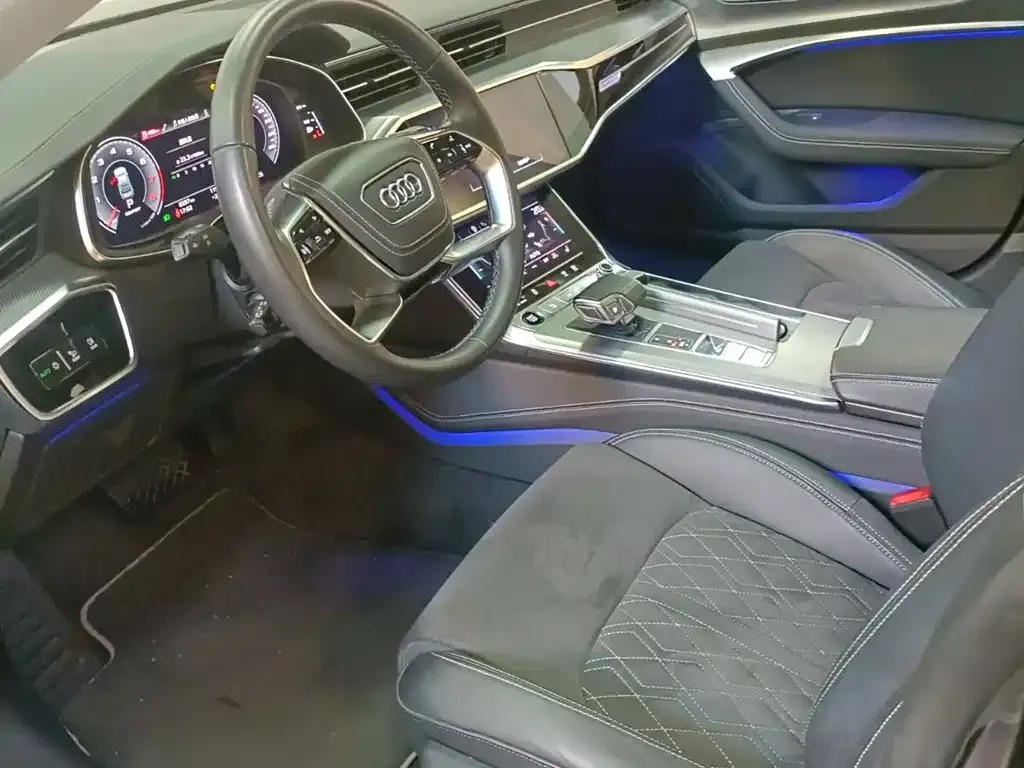 Audi A7L 2024 из CN, фото 9