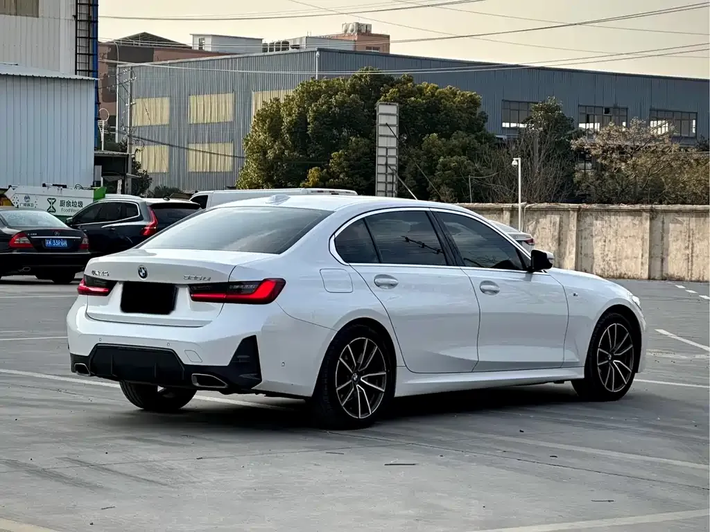 BMW 3 Series 2024 из CN, фото 3