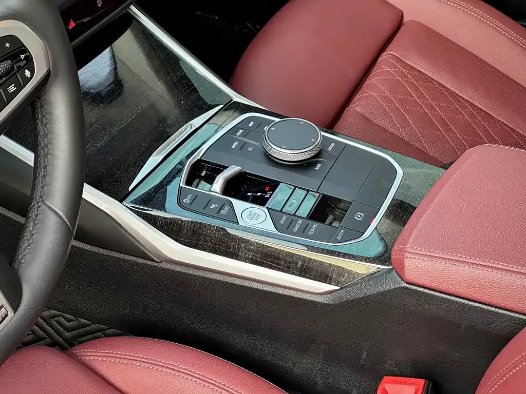 BMW 3 Series 2024 из CN, фото 10