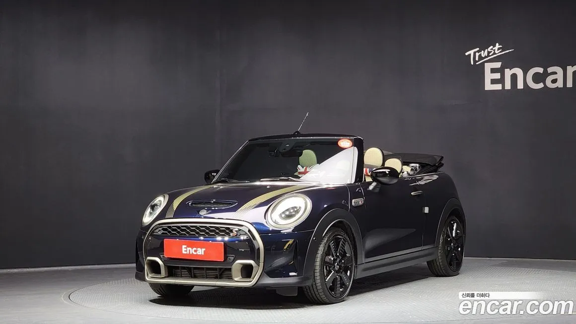 Mini Cooper Convertible 2024 из KR, фото 1