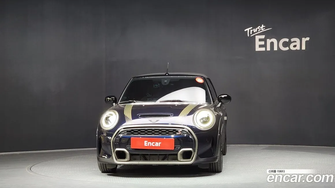 Mini Cooper Convertible 2024 из KR, фото 3