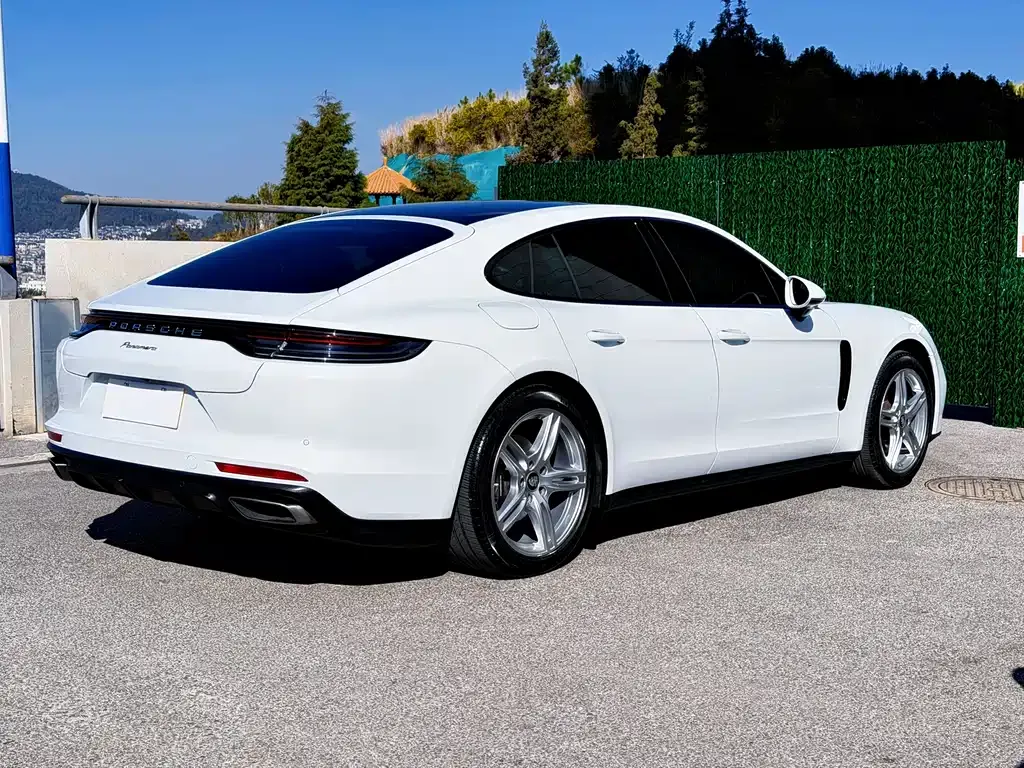 Porsche Panamera — фото 10