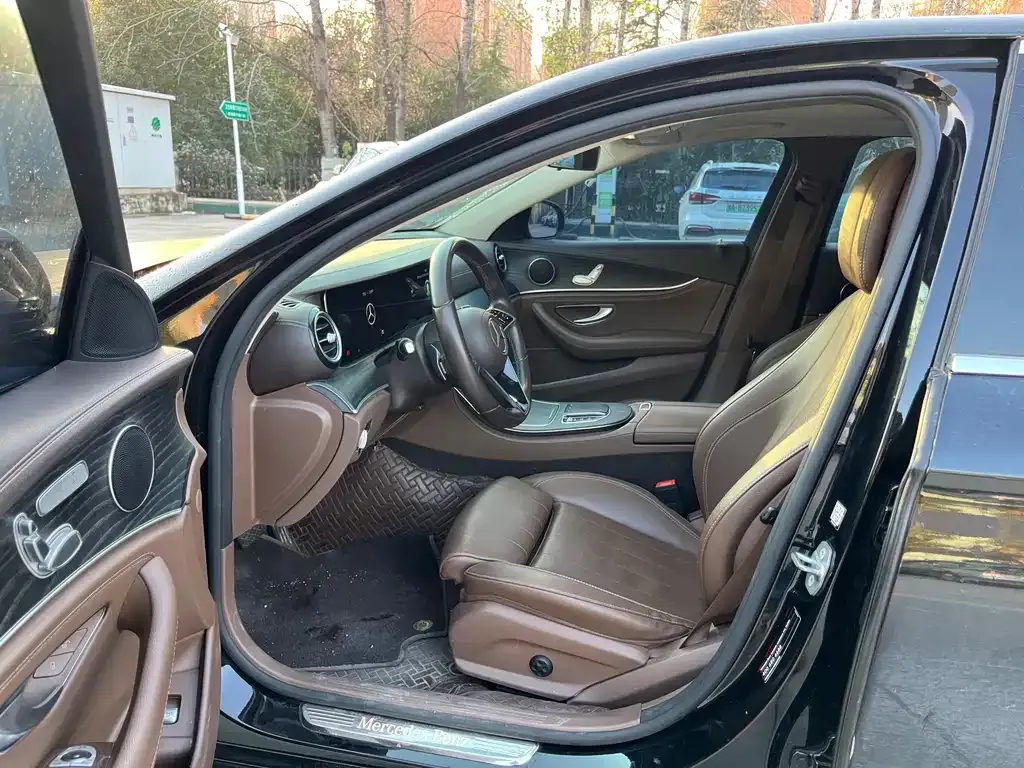 Mercedes-Benz E-Class 2023 из CN, фото 4