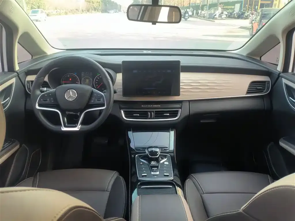 BYD MAX New Energy — фото 10