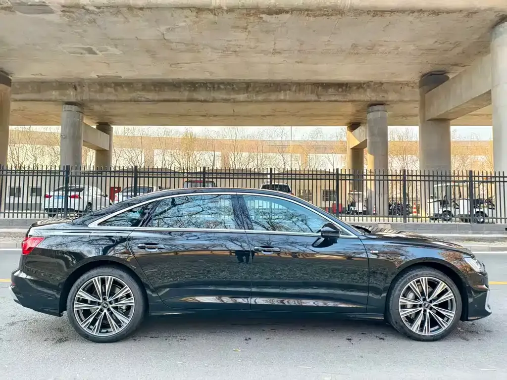 Audi A6L — фото 4