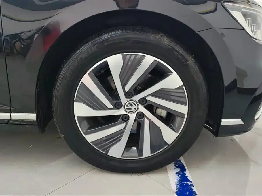 Volkswagen Magotan GTE PHEV 2021 из CN, фото 10