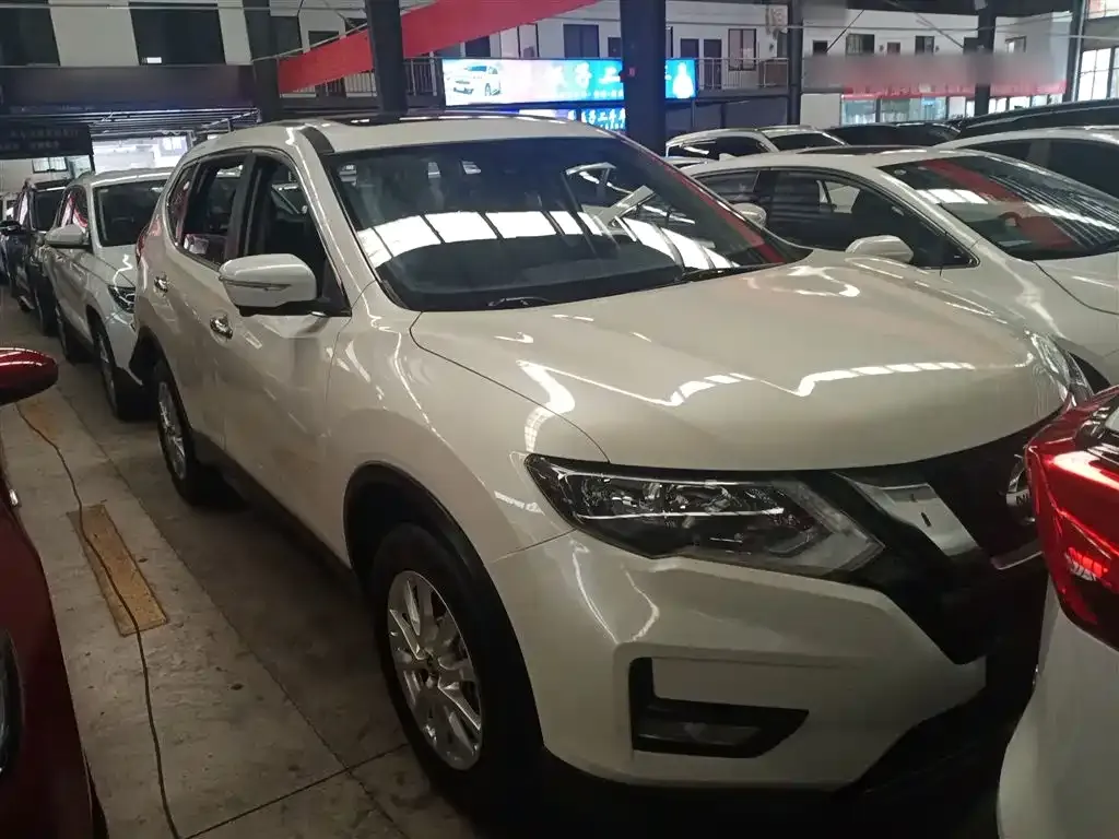 Nissan X-Trail — фото 4