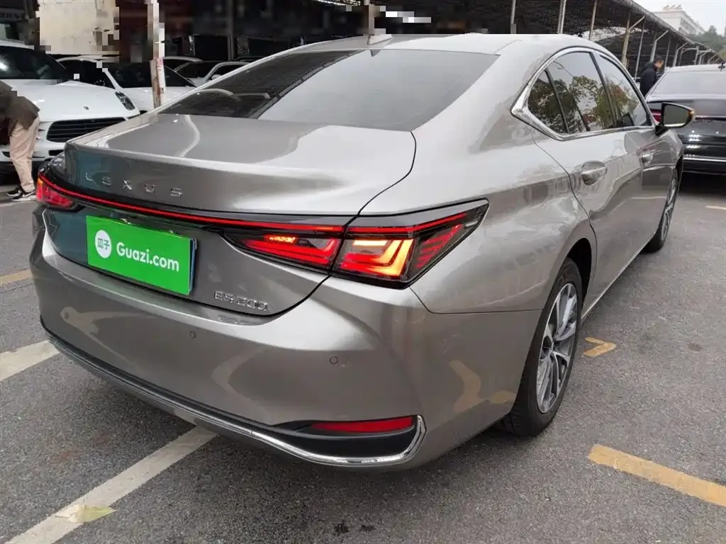 Lexus ES 2025 из CN, фото 7