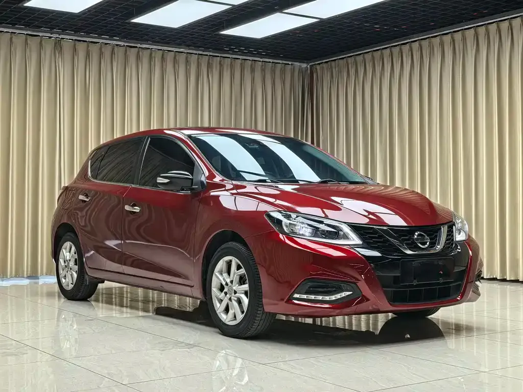 Nissan Tiida 2021 из CN, фото 2