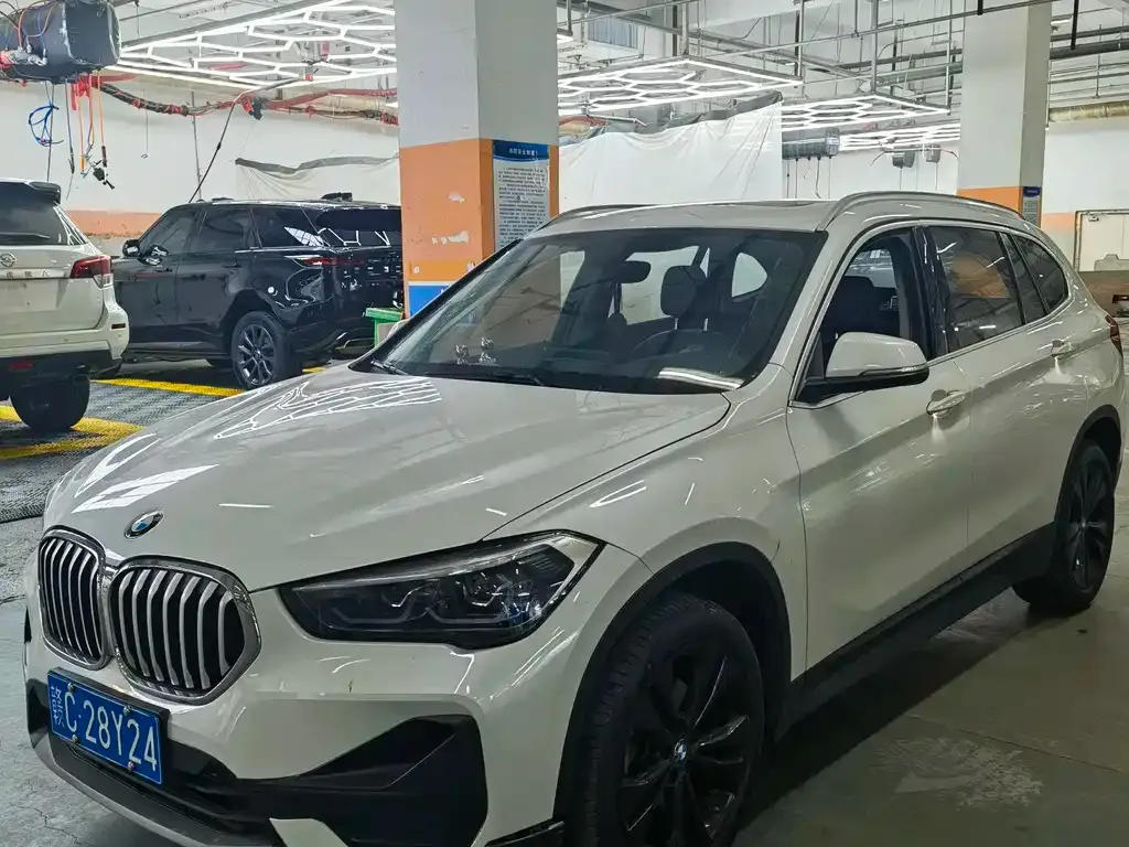 BMW X1 2021 из CN, фото 1
