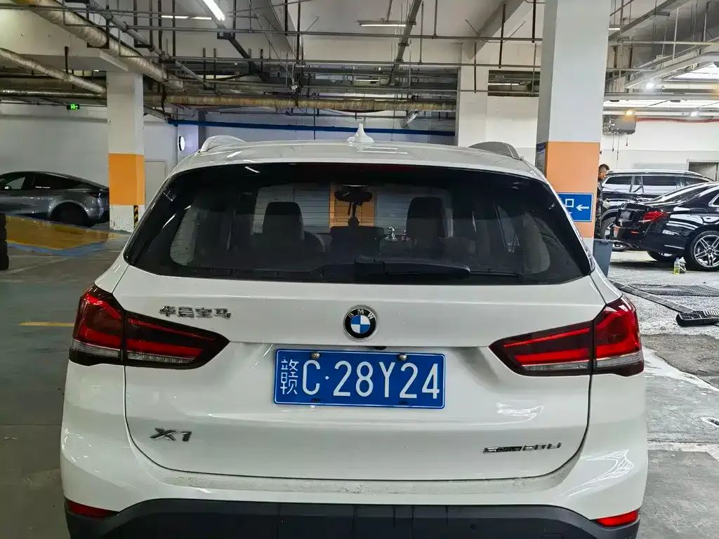 BMW X1 2021 из CN, фото 3