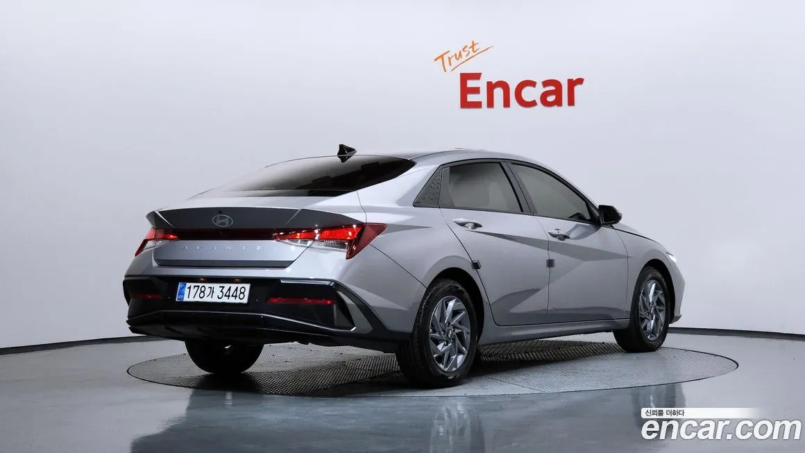 Hyundai AVANTE — фото 2