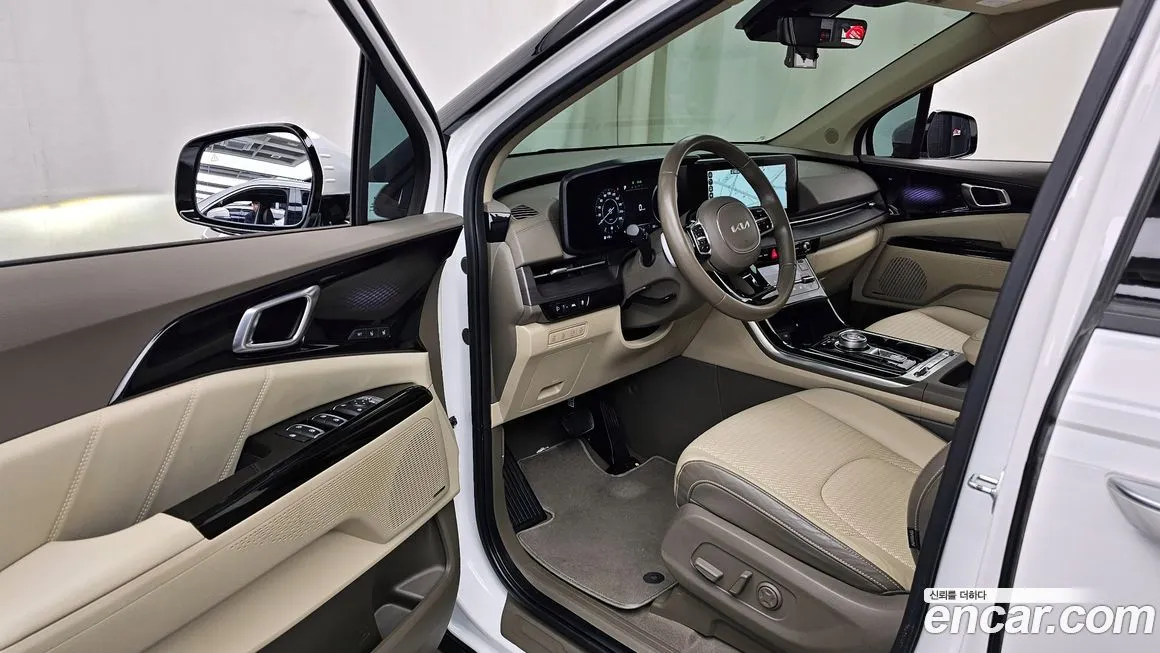 Kia Carnival — фото 10