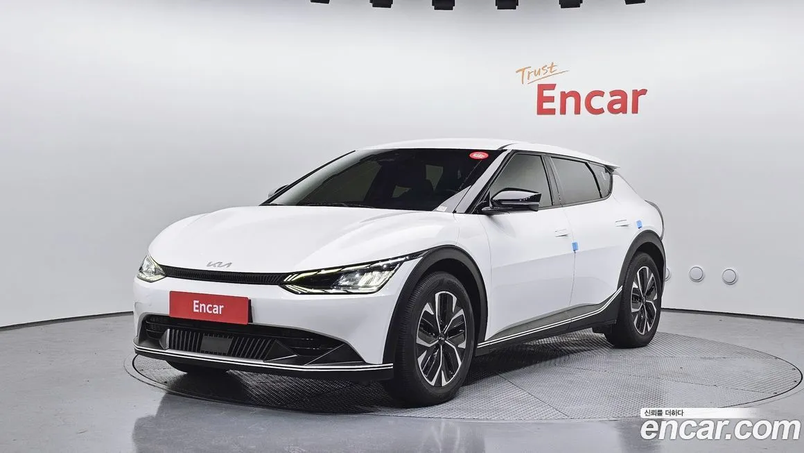 Kia EV6 — фото 1