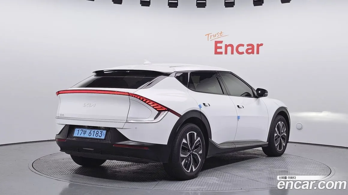 Kia EV6 — фото 10
