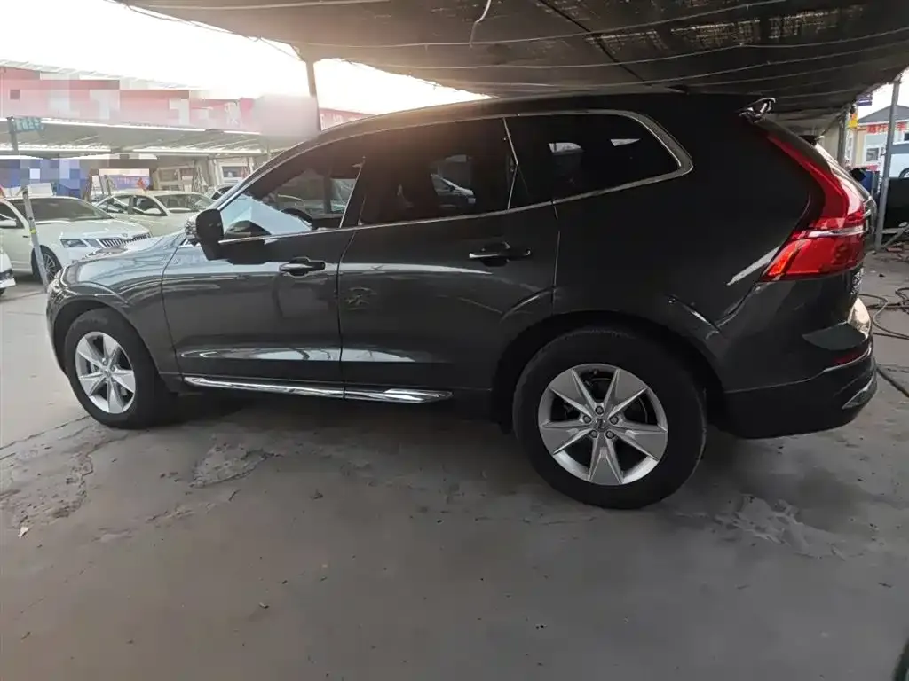 Volvo XC60 — фото 3