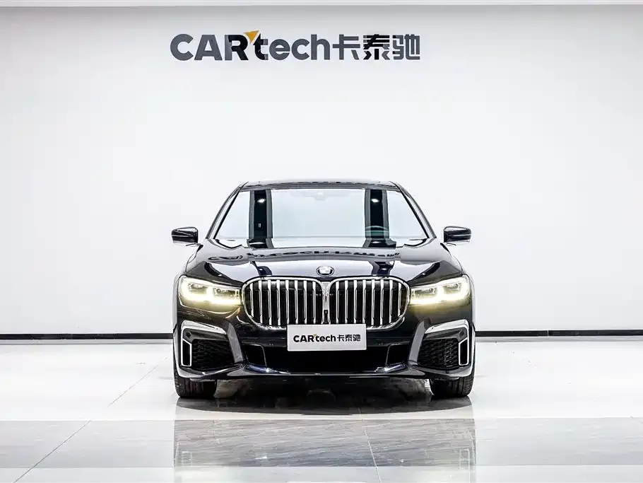 BMW 7 Series — фото 1