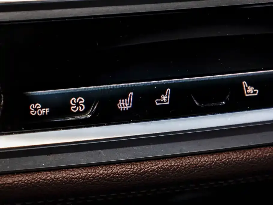 BMW 7 Series — фото 2