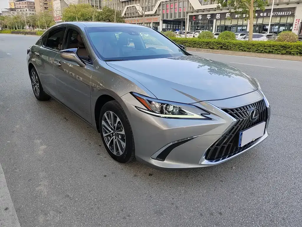 Lexus ES 2023 из CN, фото 3