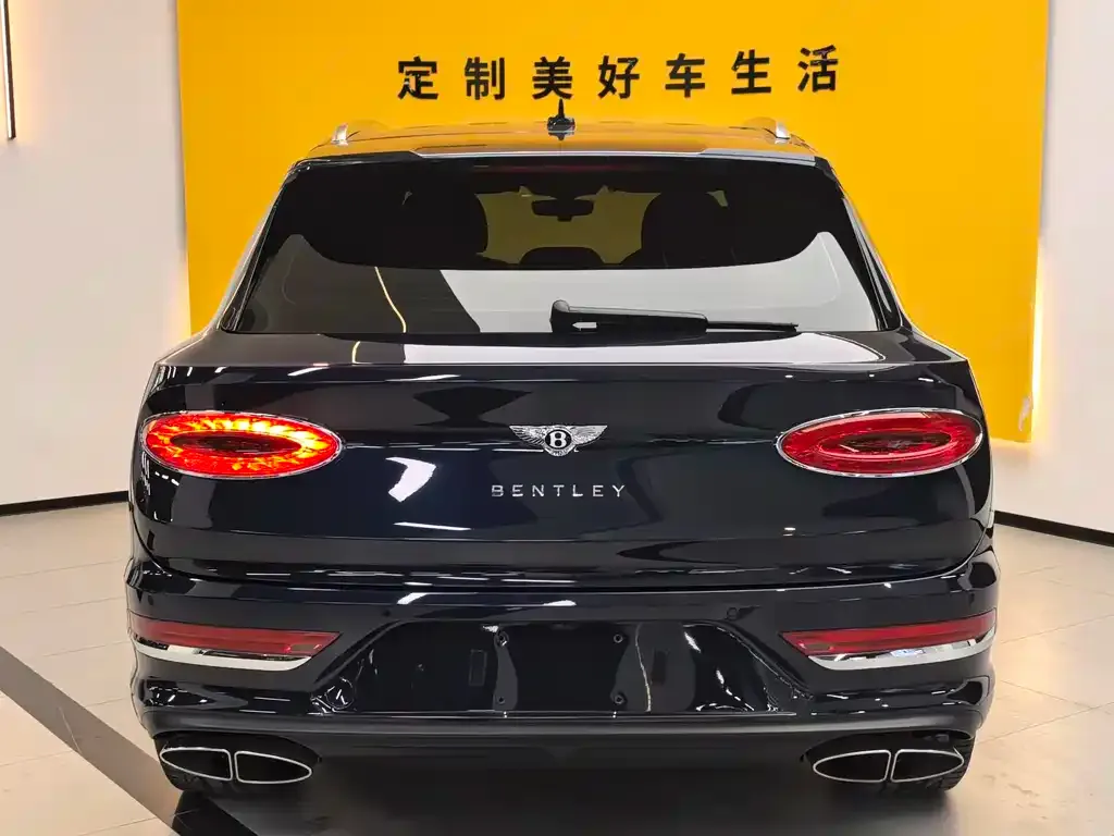 Bentley Bentayga 2022 из CN, фото 9