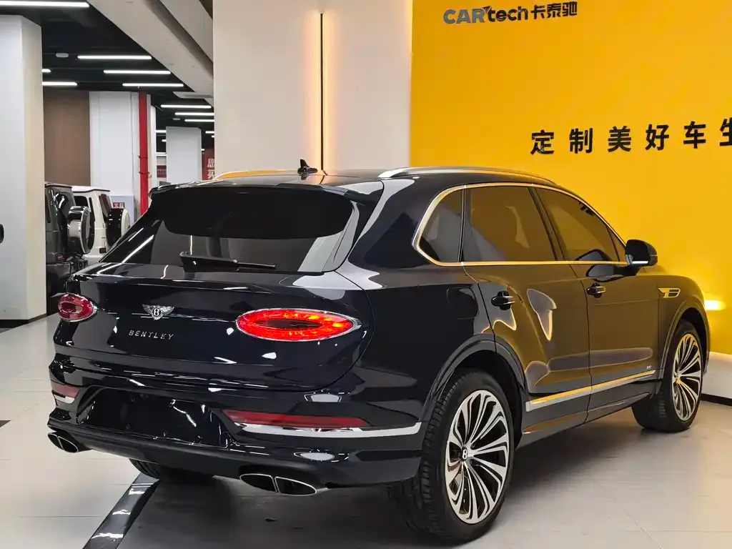 Bentley Bentayga 2022 из CN, фото 6