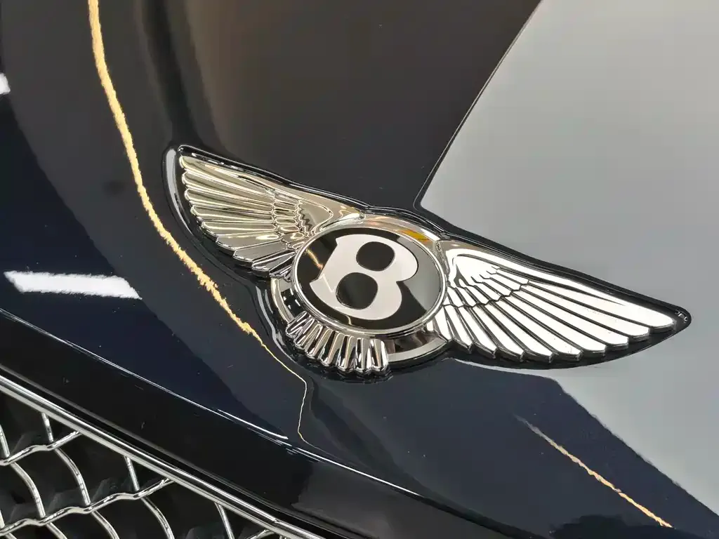 Bentley Bentayga 2022 из CN, фото 2