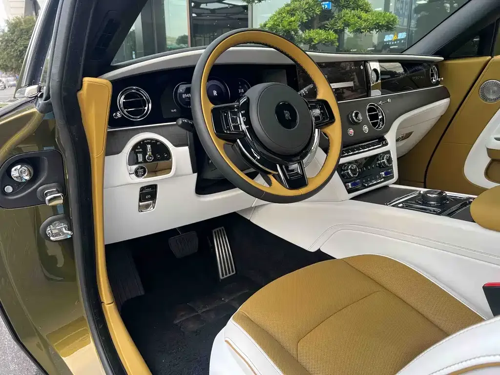 Rolls-Royce Phantom 2024 из CN, фото 9