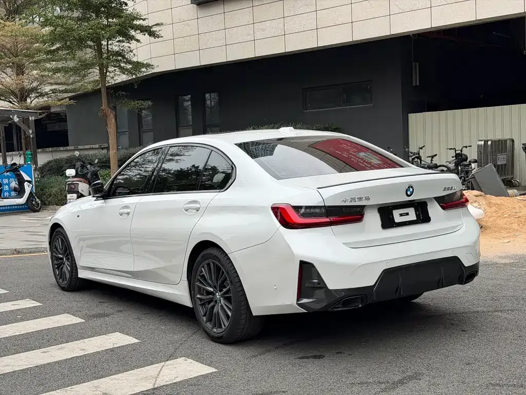 BMW 3 Series 2024 из CN, фото 8