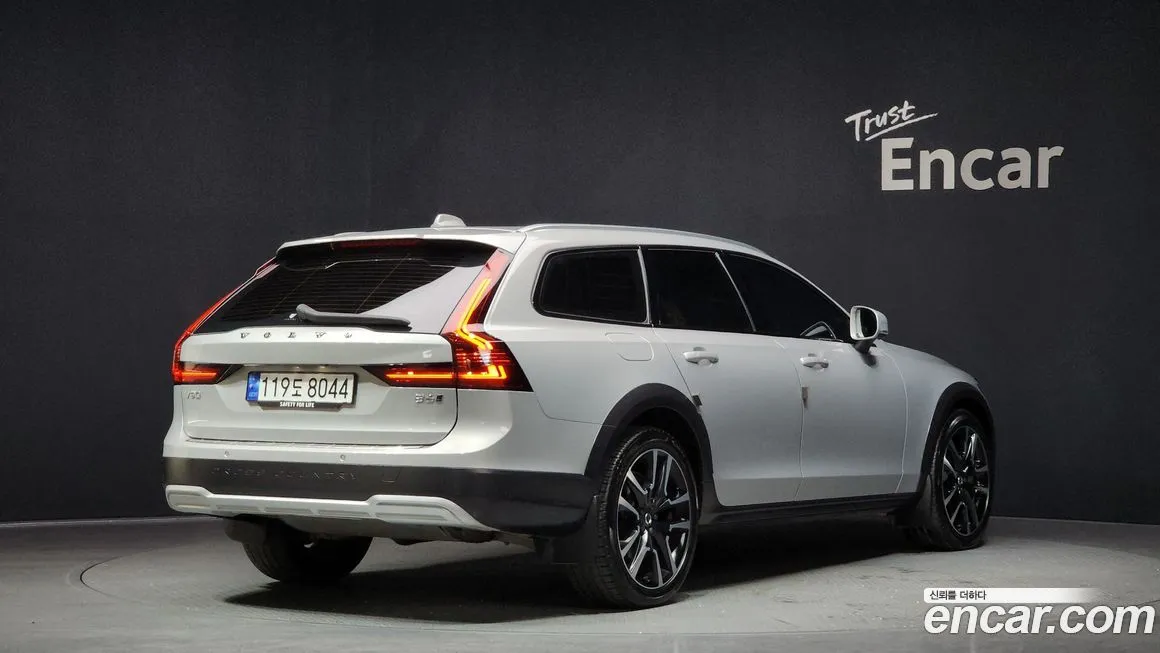 Volvo V90 2023 из KR, фото 2
