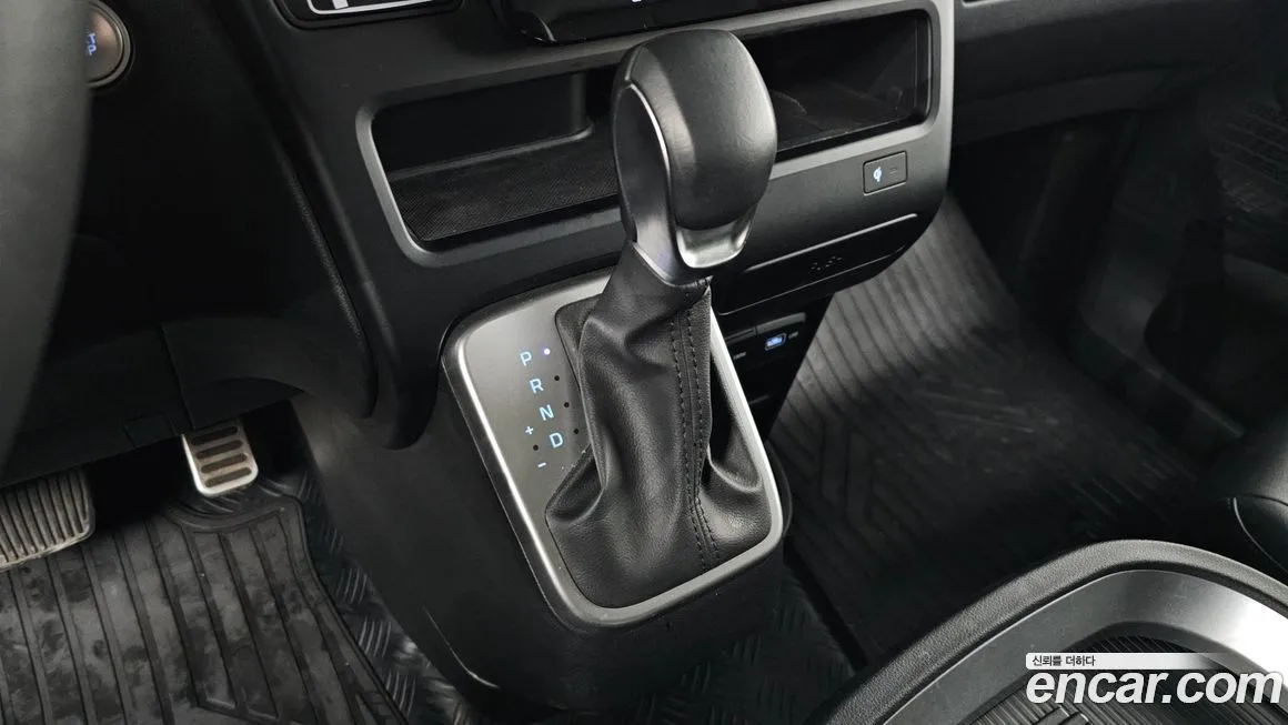 Hyundai Staria — фото 4