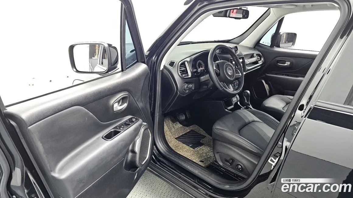Jeep Renegade 2023 из KR, фото 10