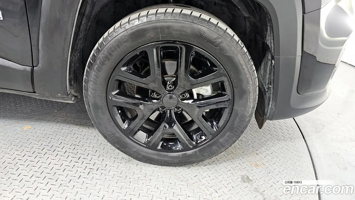 Jeep Renegade 2023 из KR, фото 5