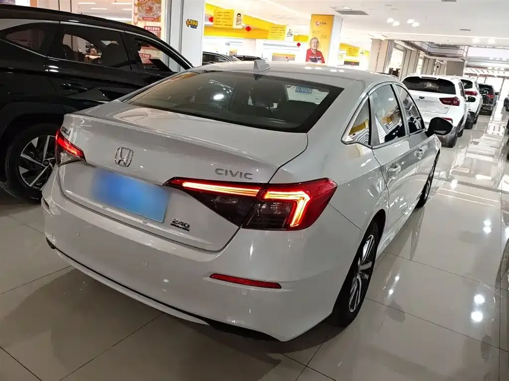 Honda Civic — фото 2